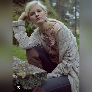 Elegant Knit Cardigan - Cream